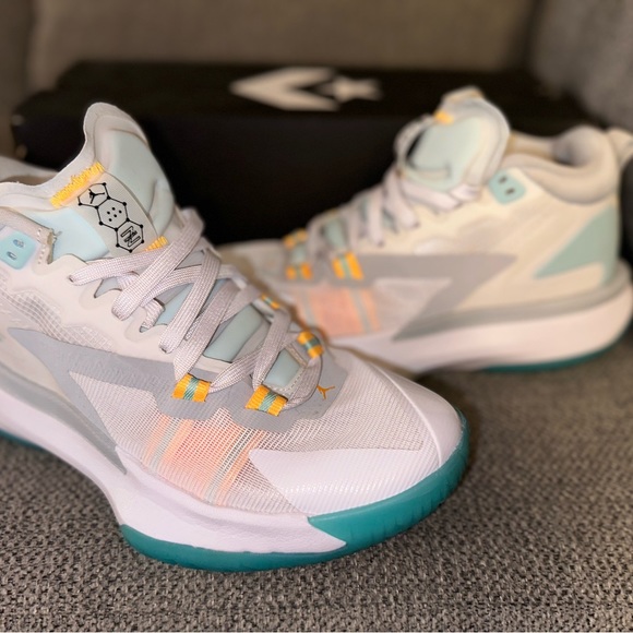 New, comes in box - Picture 6 of 10